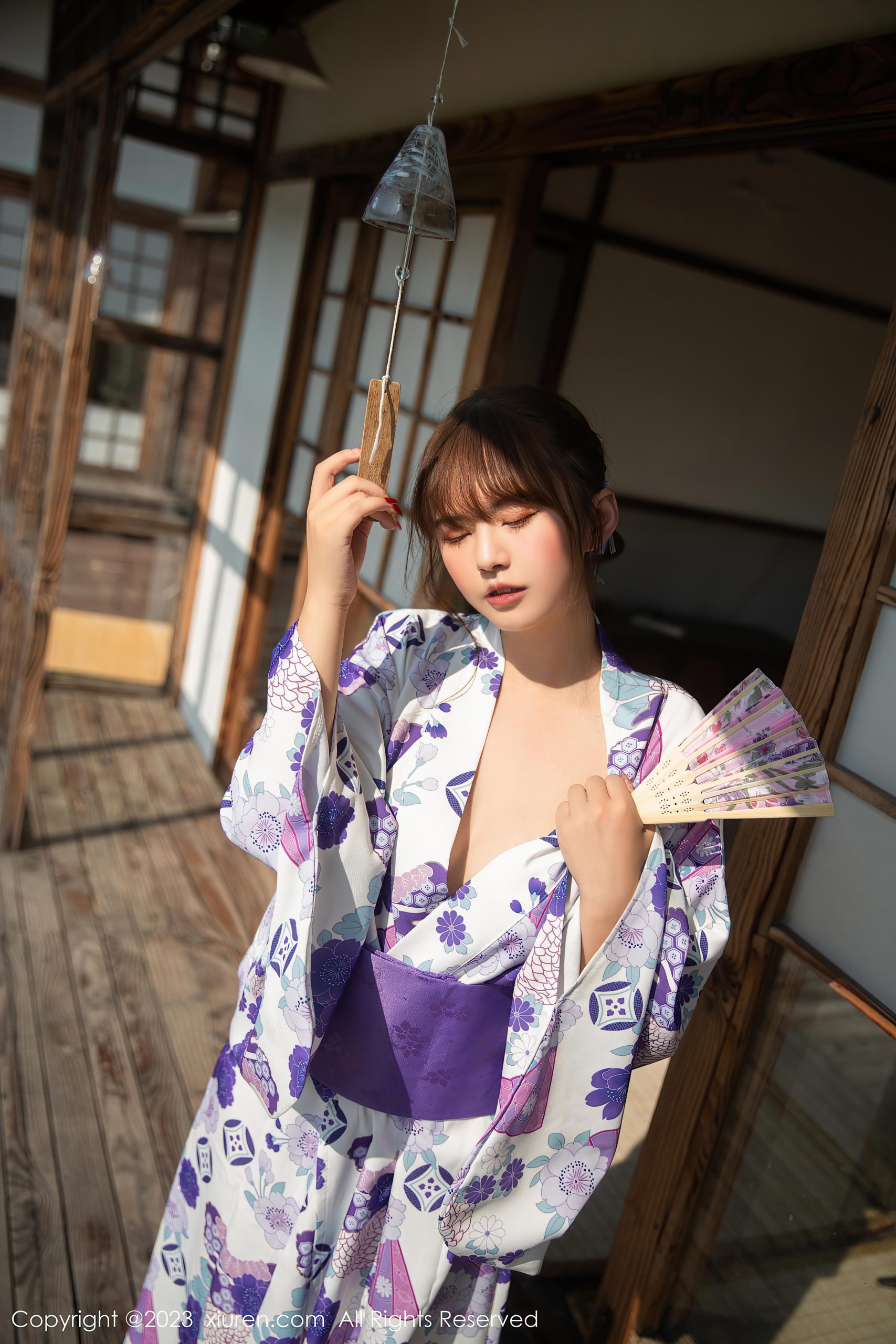[XiuRen秀人网]2023.02.16 VOL.6274 张思允Nice 紫色情趣深V和服加白色绵袜性感私房写真集