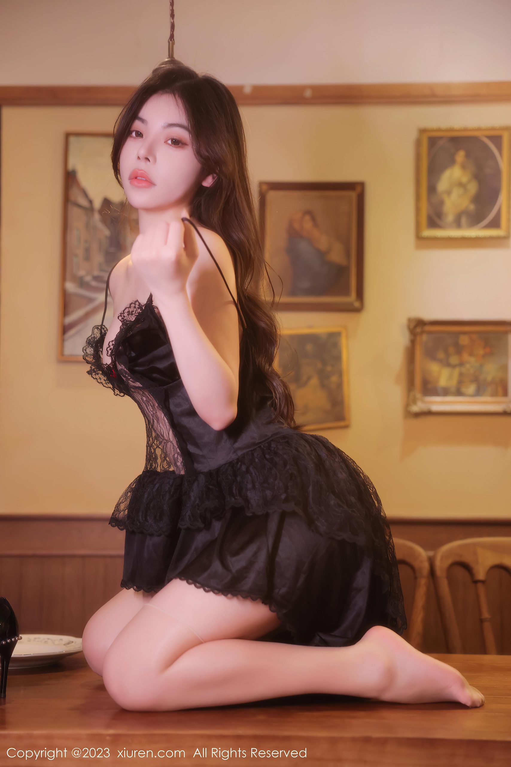 [XiuRen秀人网]2023.03.01 VOL.6339 Aami喵小狐 黑色透视情趣睡衣裙加肉丝美腿性感私房写真集