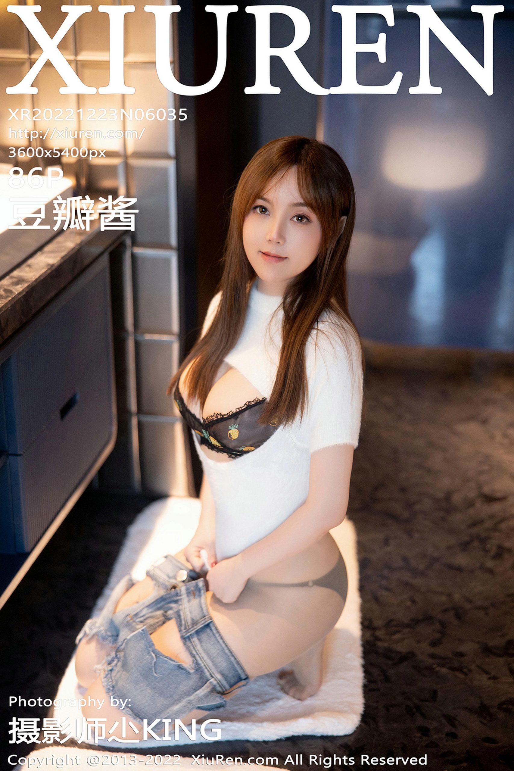 [XiuRen秀人网]2022.12.23 VOL.6035 豆瓣酱 牛仔热裤与黑色蕾丝情趣内衣加肉丝美腿性感私房写真集-秀人网官方网站