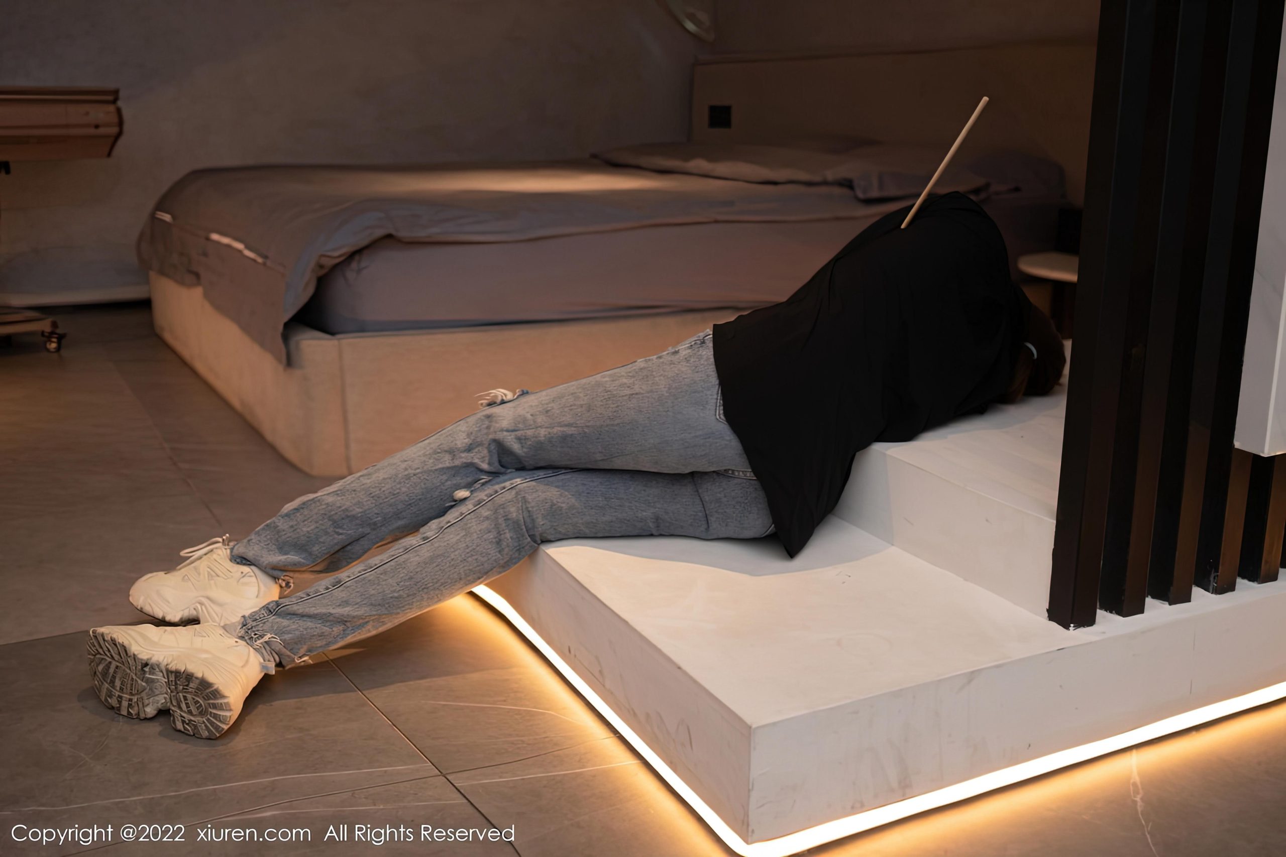 [XiuRen秀人网]2022.12.23 VOL.6037 鱼子酱Fish 红色情趣内衣加红色漆皮袜性感私房写真集