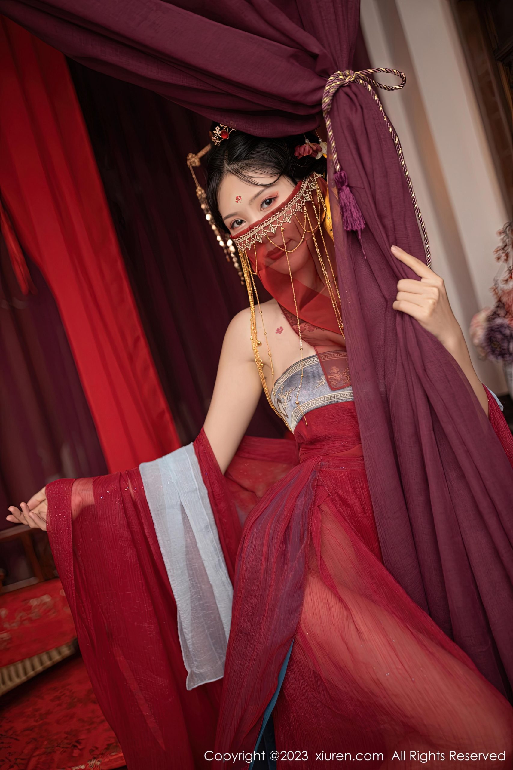 [XiuRen秀人网]2023.01.18 VOL.6154 利世 红色透视古装汉服加抹胸裙性感私房写真集