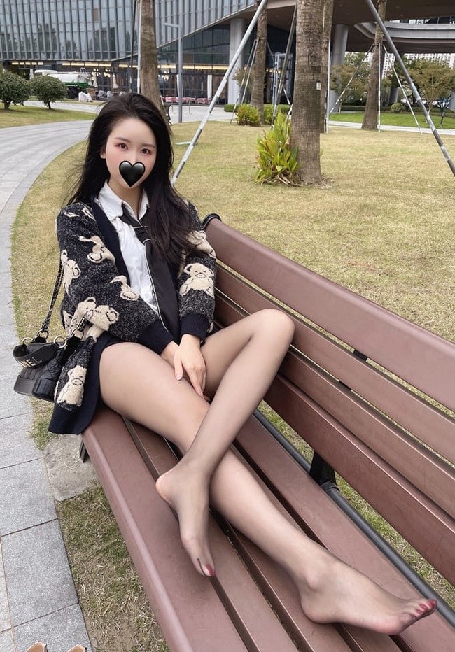 软妹小九九[July芝岚] – 微密圈写真合集【持续更新中】-秀人网官方网站
